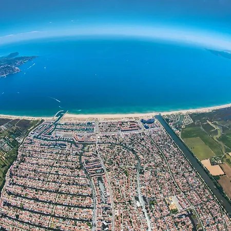 Port Empuries By Interhome *